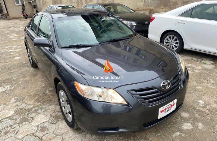 GREY TOYOTA CAMRY LE 2009 Automatic