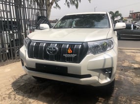 TOYOTA PRADO 2018 white 