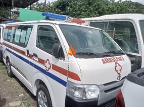 WHITE TOYOTA HIACE AMBULANCE BUS HUMMER-1 2014