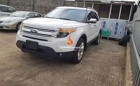 WHITE FORD EXPLORER 2012 automatic