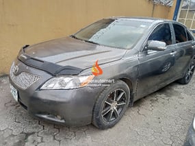 GREY TOYOTA CAMRY LE 2008