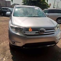 2012 Silver Toyota Highlander