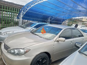 SILVER TOYOTA CAMRY LE 2006