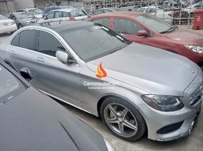 SILVER MERCEDES BENZ C300 4MATIC 2015