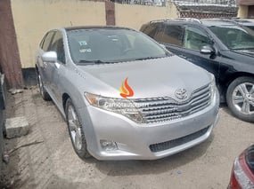 SILVER TOYOTA VENZA AWD 2016