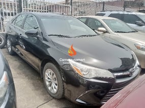 BLACK TOYOTA CAMRY LE 2015 