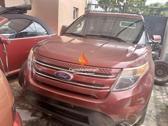 RED FORD EXPLORER LIMITED 2013