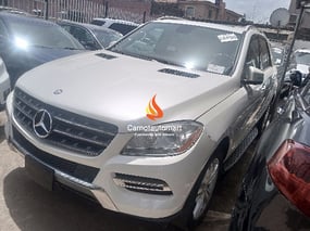 WHITE MERCEDES BENZ ML350 4MATIC 2013