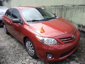 RED TOYOTA COROLLA LE 2013