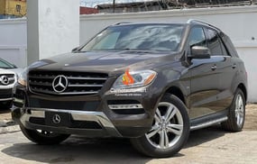 GREY MERCEDES BENZ ML350 4MATIC 2012  automatic