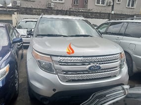 SILVER FORD EXPLORER 2014