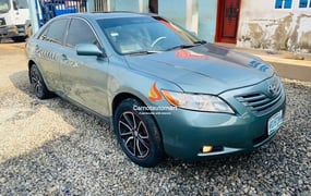 GREEN TOYOTA CAMRY XLE 2008 automatic