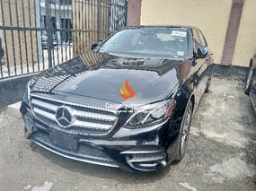 BLACK MERCEDES BENZ E350 4MATIC 2019