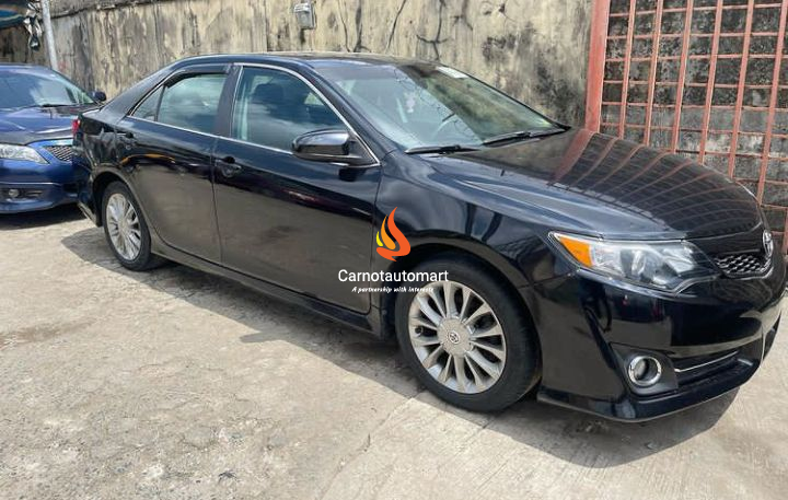 BLACK TOYOTA CAMRY 2013 automatic