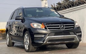 BLACK MERCEDES BENZ ML350 4MATIC 2015