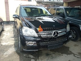 BLACK MERCEDES BENZ GL450 4MATIC 2013