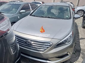 SILVER HYUNDAI SONATA 2016