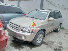 GOLD TOYOTA HIGHLANDER 2006