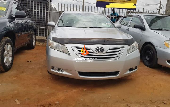 SILVER TOYOTA CAMRY XLE 2012 auto