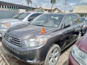 GREY TOYOTA HIGHLANDER SPORT 2010