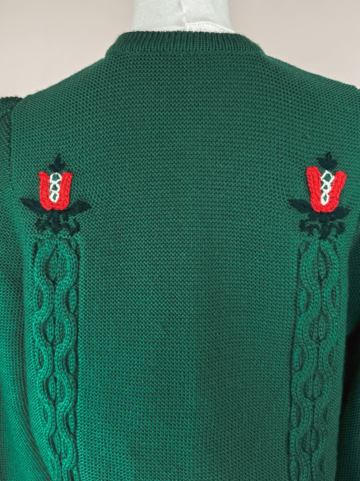 1980s green M & G Tulip embroidered cardigan for women featuring floral embroidery on the shoulders.