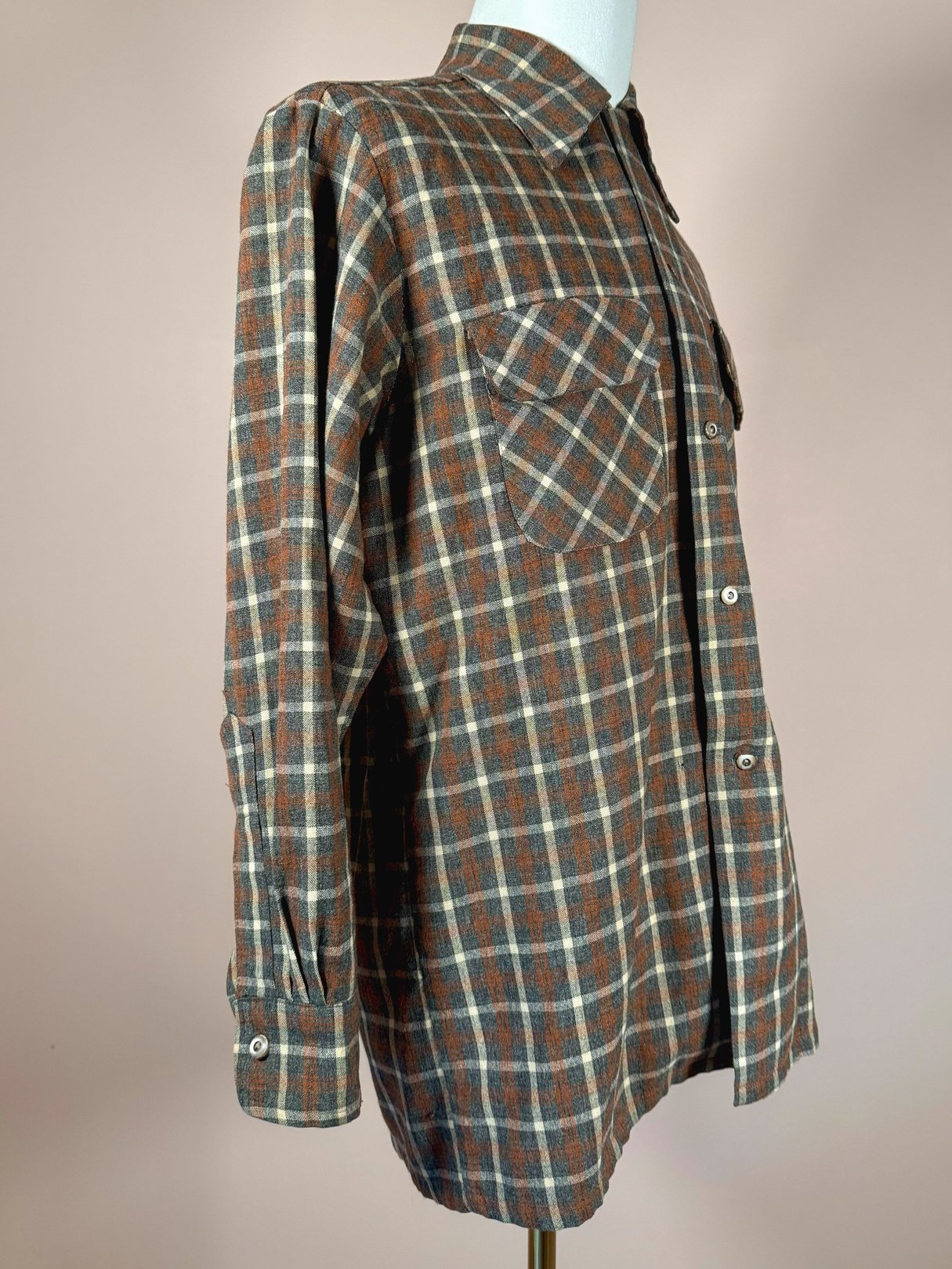 Men's 1950s Original Santa Cruzer of California plaid shirt in grey, featuring a button-up front and a chest pocket.