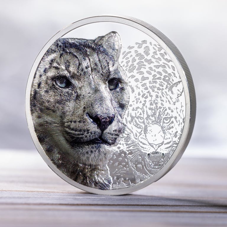 Side view of the Silver Snow Leopard 3 oz PF - High Relief 2024