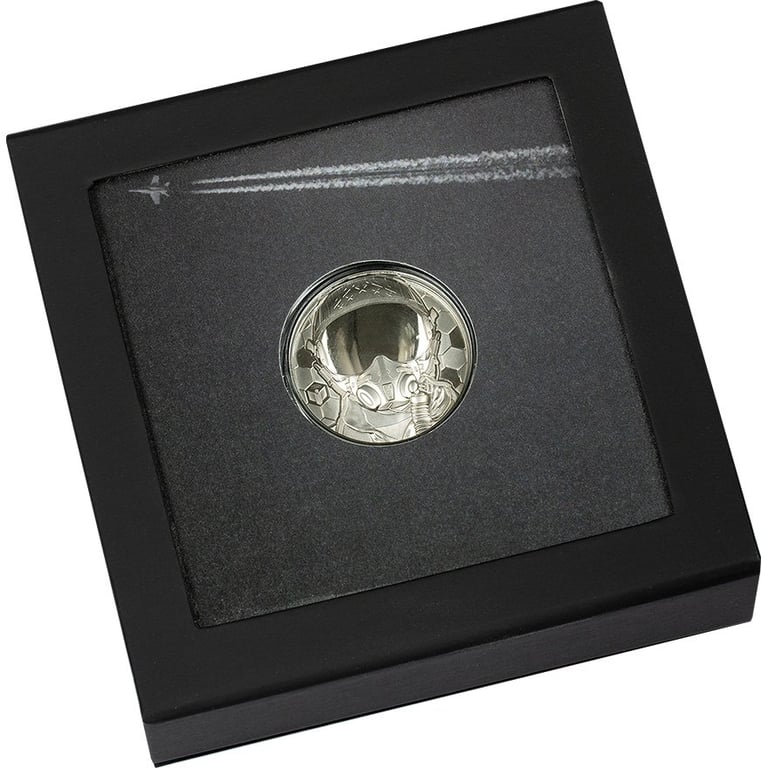 Platinum Real Heroes - Fighter Pilot 1 oz in the original coin case