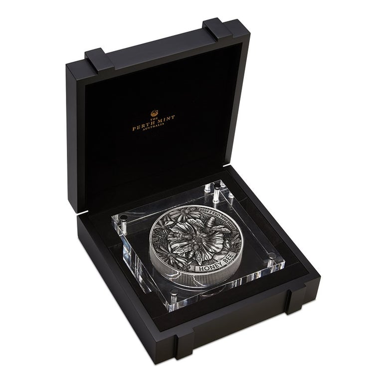 Silver Honey Bee 2000 g Antique Finish - High Relief 2024 in the original coin case