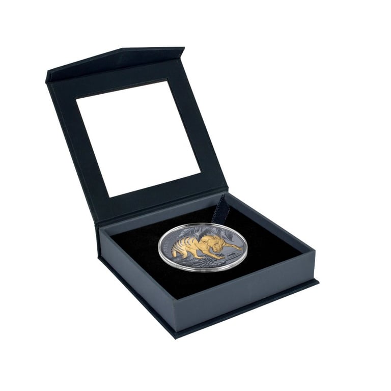 Coin Case (open) of Silver Tasmanian Tiger 1 oz Black Proof