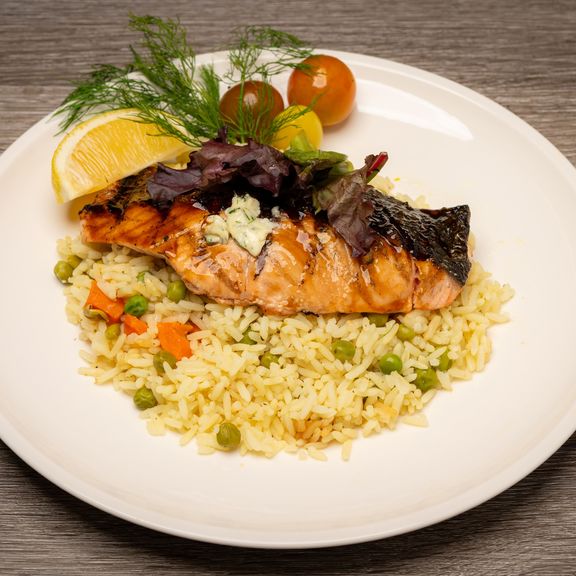 7 oz Grilled Salmon Meal