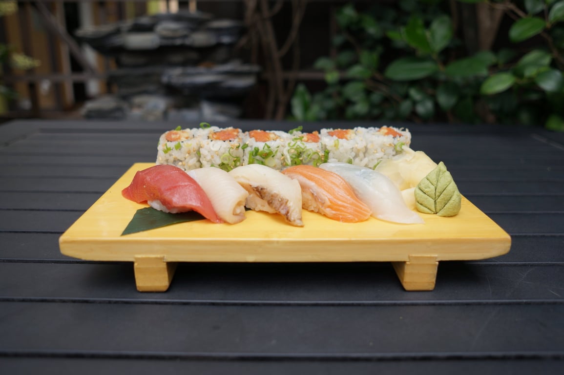 Sushi & Roll
