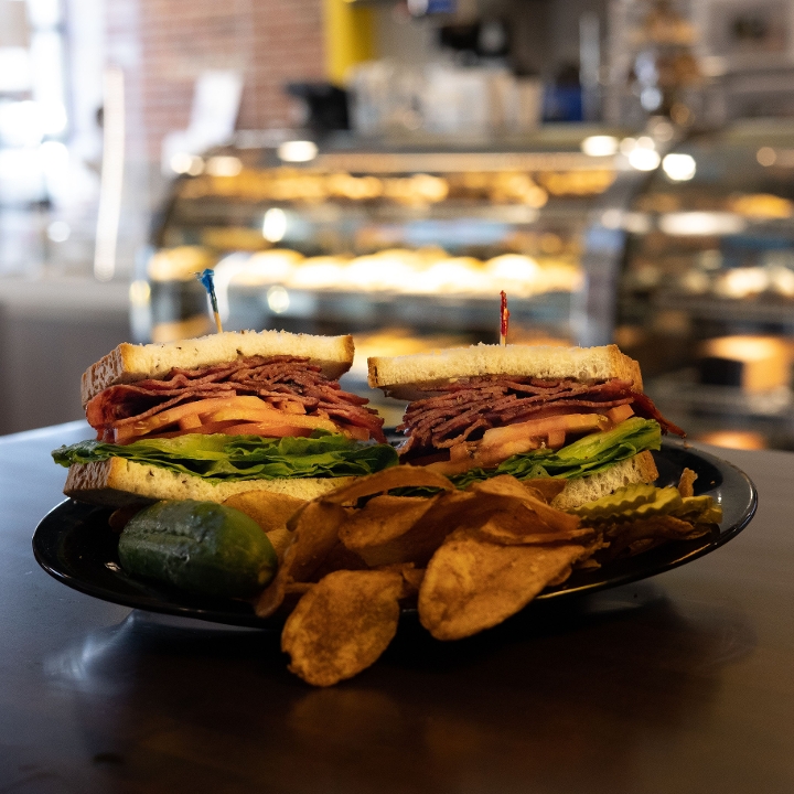 Turkey Bacon, Lettuce and Tomato