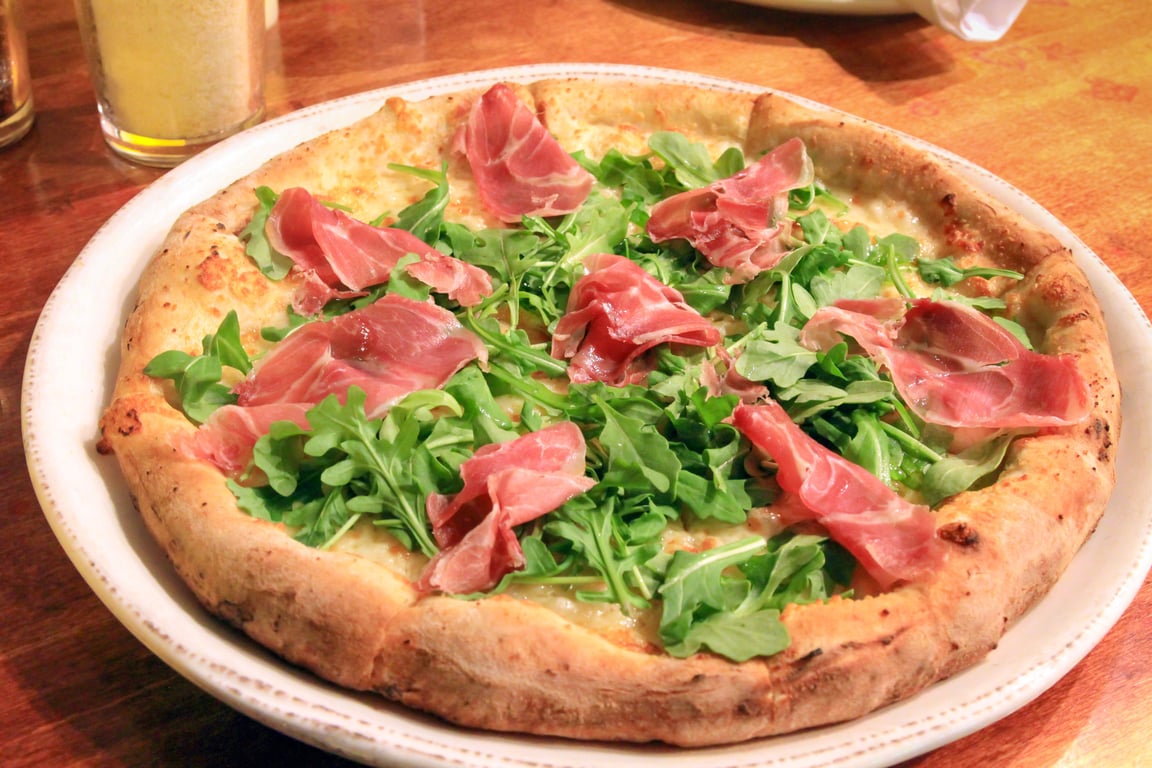 Neapolitan Prosciutto & Arugula Pizza
