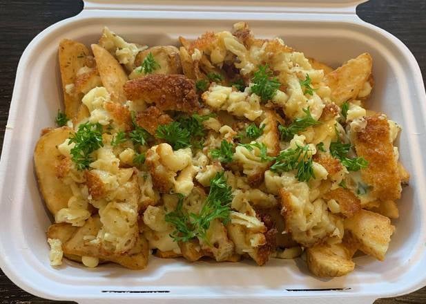 Mac & Cheese Poutine