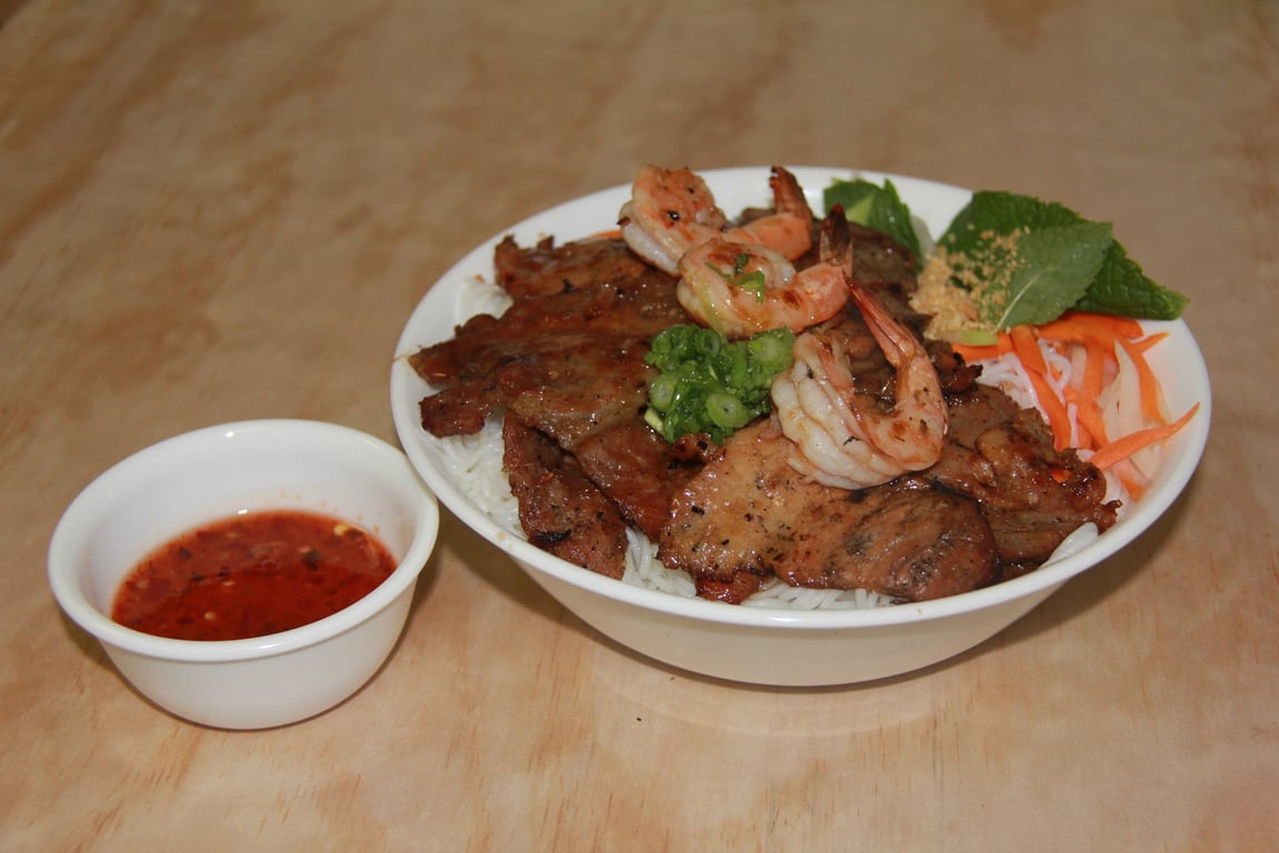 #60 Grilled Pork & Shrimp with Vermicelli