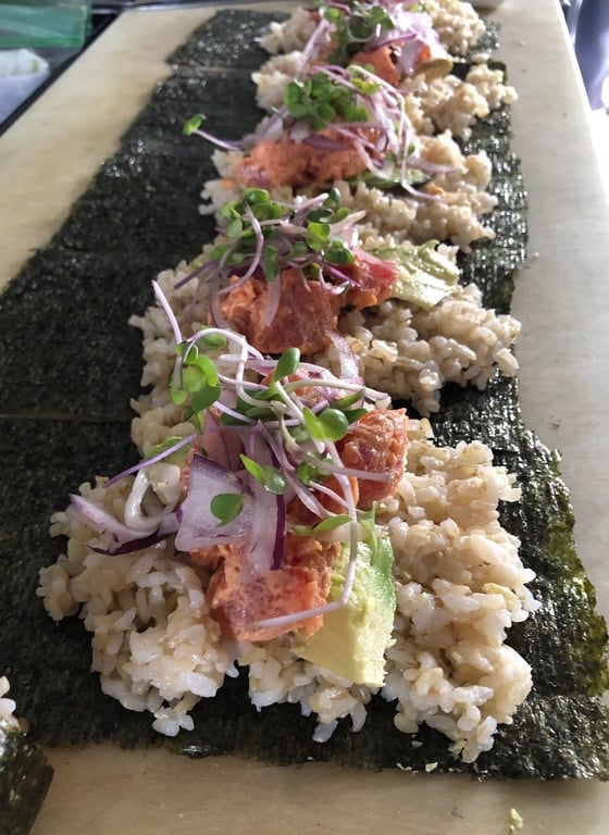 Spicy Tuna Handrolls*