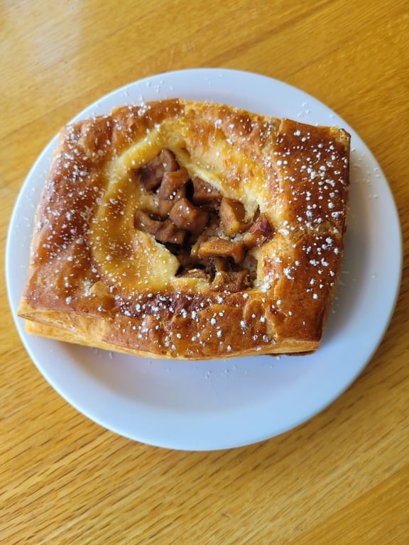 Apple Cinnamon Danish