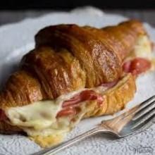 Prosciutto & Cheese Croissant
