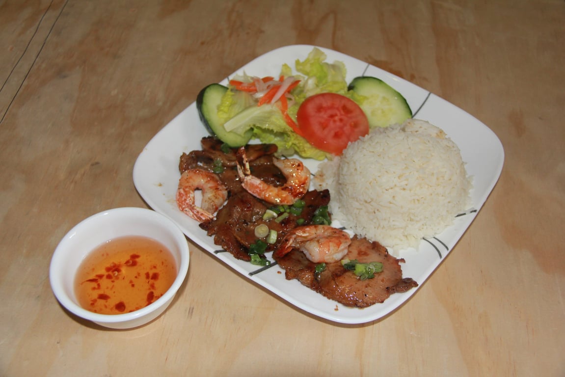 #70 Grilled Pork & Shrimp with Steamed Rice