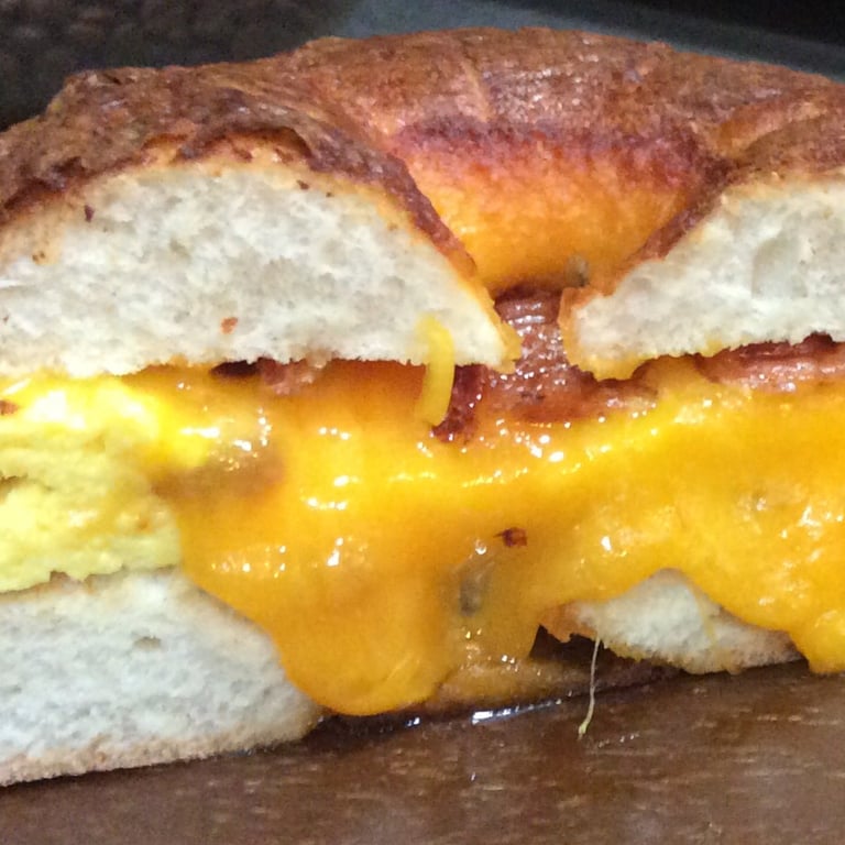 EGG & CHEDDAR