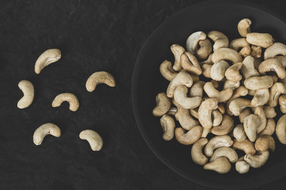 Unsalted Roasted Cashews by DG Pantry