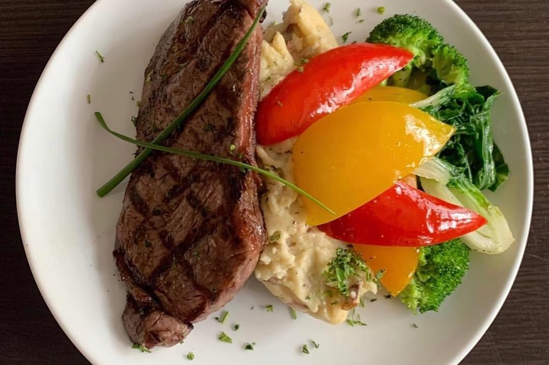 8oz Steak and Mash