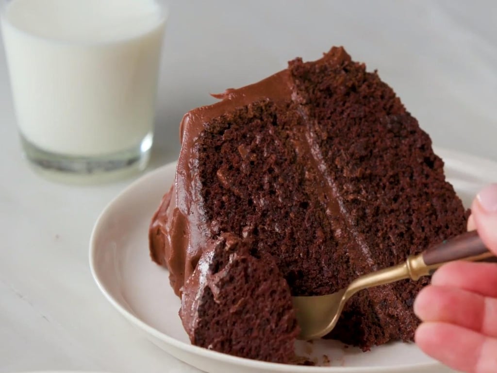 Mud Fight Chocolate Cake