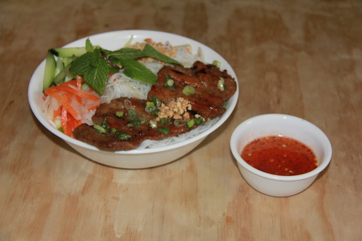 #61 Grilled Chicken with Vermicelli