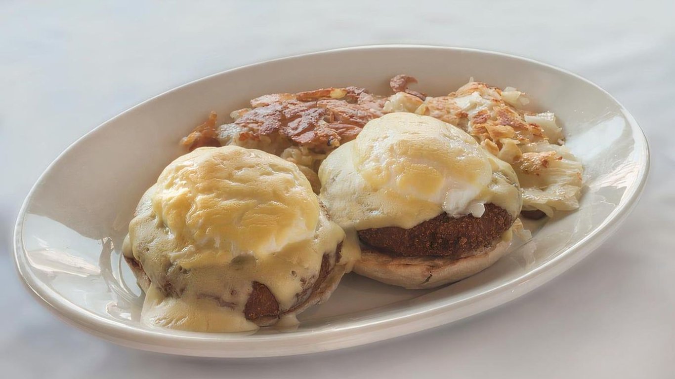 Crab Cakes Benedict