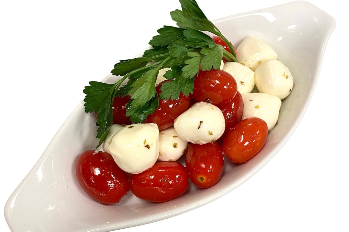 Side Bocconcini with Cherry Tomatoes - Bocconcini com Tomate