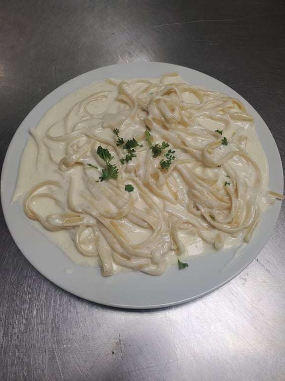 Fettuccine Alfredo