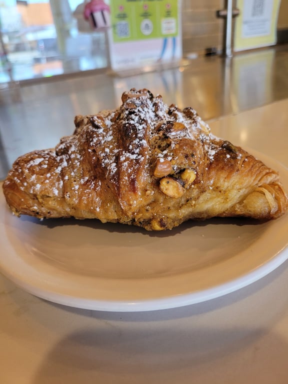 Pistachio Croissant