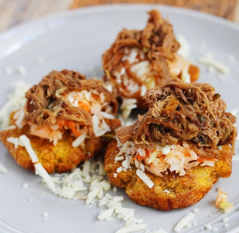 Patacon Carne Mechada